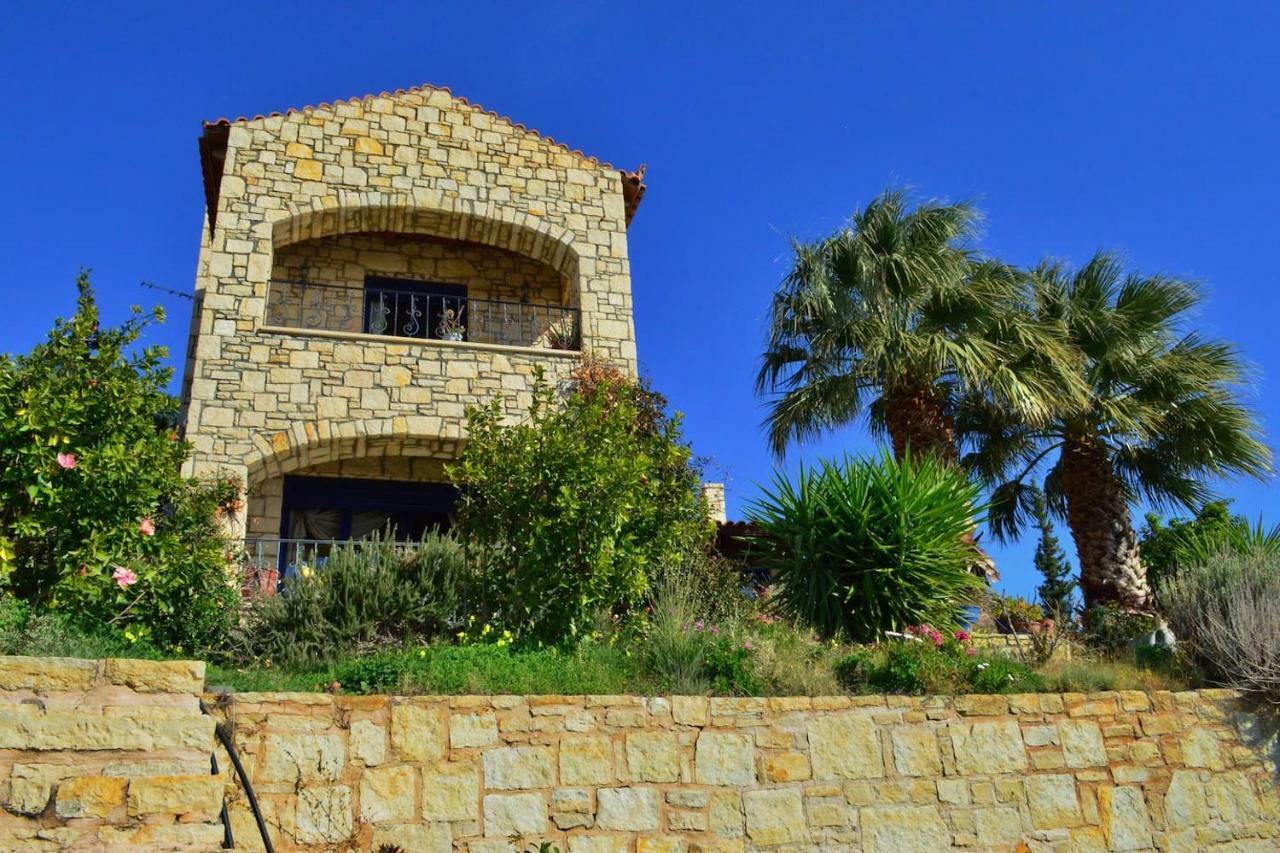 Elouthia Residence With Sea View And Hot Tub Tsoútsouros Dış mekan fotoğraf